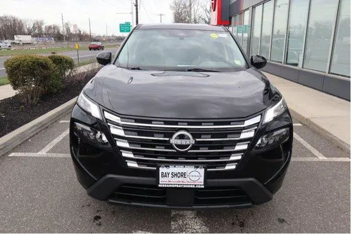 $23523 : Nissan Rogue 2025 AWD SV 4dr image 5