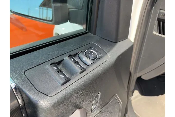 $23000 : Ford F-150 2019 4x2 XL 4dr S image 10