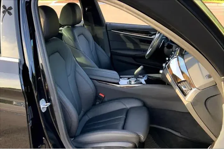 $16998 : BMW 5 Series 2018 530i 4dr S image 8