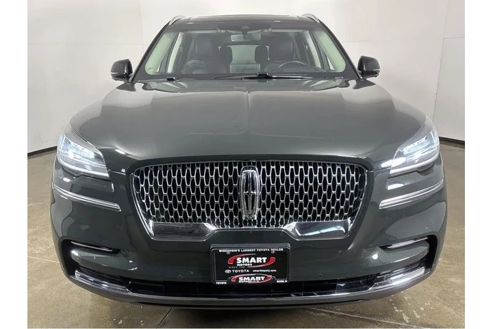 $48594 : 2023 Aviator Reserve image 10