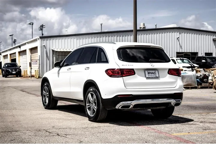 $27999 : Mercedes-Benz GLC 2022 GLC 3 image 7