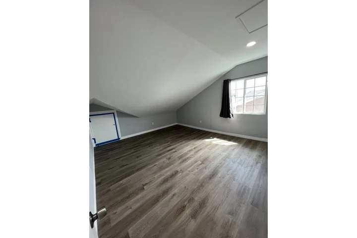 $875 : Los Angeles image 5