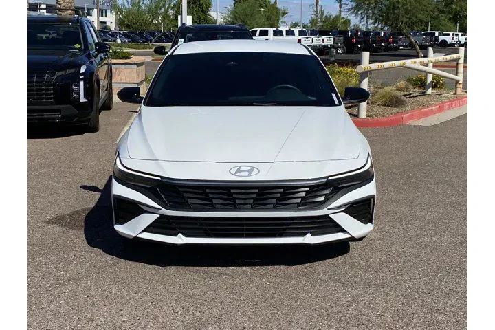 $22990 : Hyundai ELANTRA Hybrid 2025 image 8