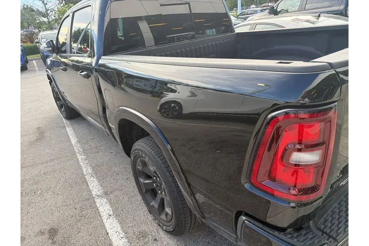 $39990 : Ram 1500 2025 4x4 Big Horn 4 image 4