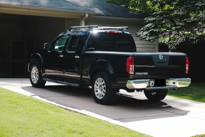 $8000 : 2012 Nissan Frontier SL 4D V6 image 3