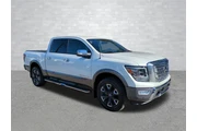 $30955 : Nissan Titan 2021 4x4 Platin thumbnail