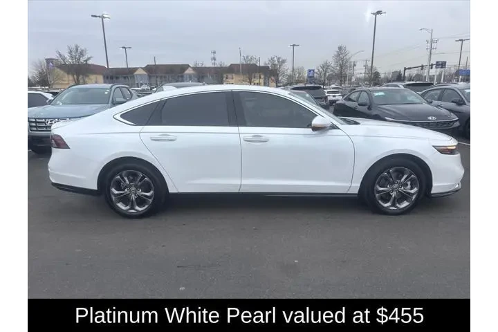 $27995 : Honda Accord Hybrid 2023 EX- image 2