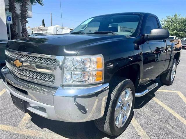 $29995 : Pre-Owned 2013 Silverado 1500 image 1