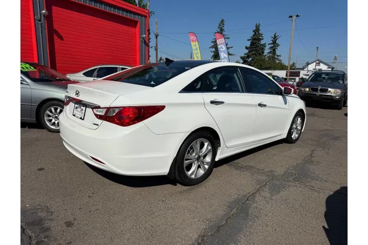$7995 : 2012 Sonata Limited image 10