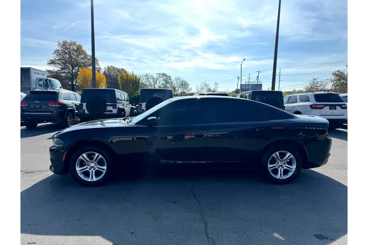 $14980 : 2019 Charger SXT RWD image 5