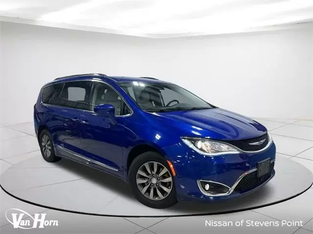 $17742 : Pre-Owned 2019 Pacifica Touri image 1