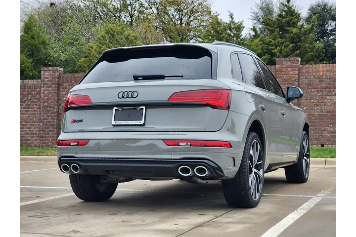 $31999 : Audi SQ5 2022 AWD 3.0T quatt image 6