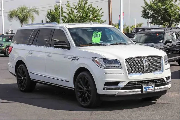 $37995 : Lincoln Navigator L 2020 4x4 image 3