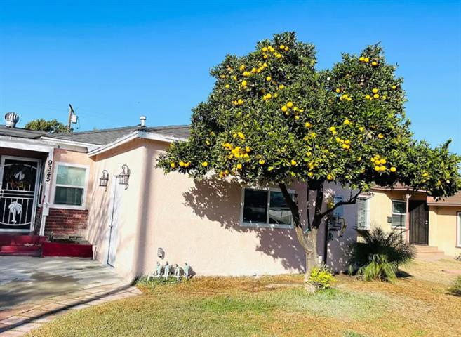 $1190 : SINGLE FAMILY RESIDENCE Downey image 2