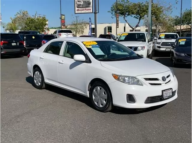 $12995 : 2013 Toyota Corolla L Sedan image 2