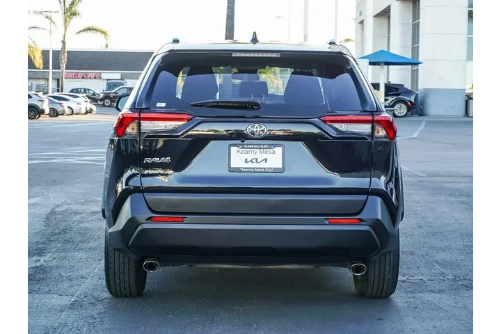 $26492 : Toyota RAV4 2023 XLE 4dr SUV image 6