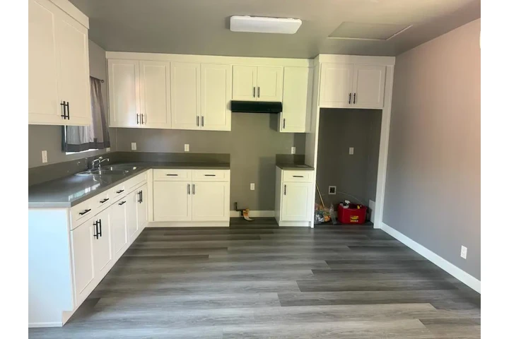$2100 : LYNWOOD CASA 2 RECS. image 2
