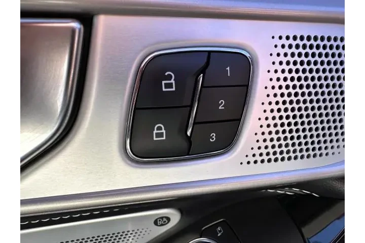 $36999 : Ford Explorer 2022 AWD ST 4d image 10