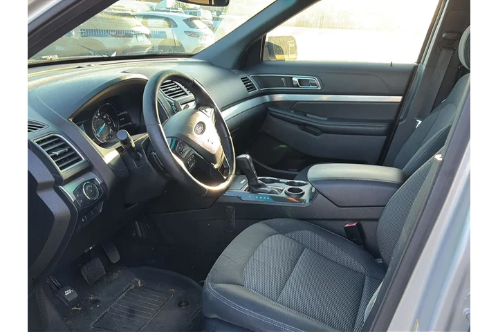 $10951 : Ford Explorer 2016 XLT 4dr S image 5