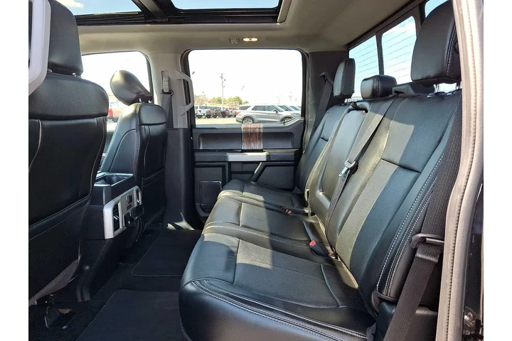 $36700 : Ford F-150 2019 4x4 Lariat 4 image 10