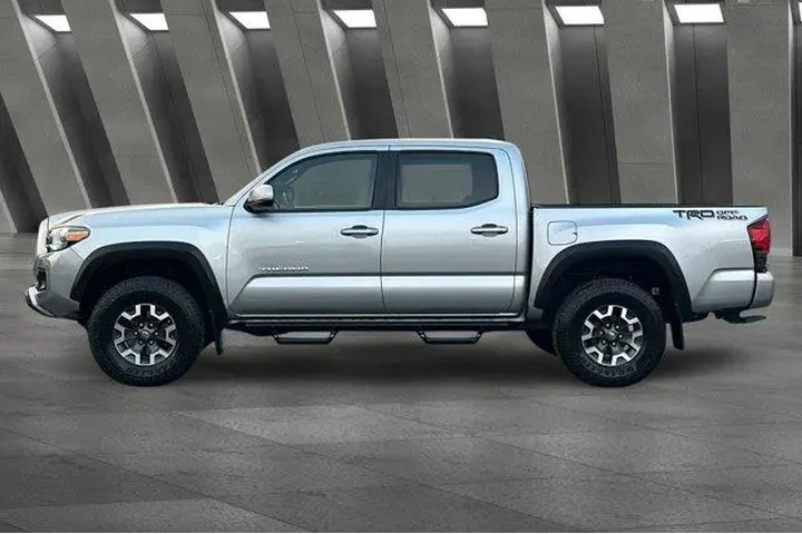 $26500 : Toyota Tacoma 2018 4x2 TRD O image 10
