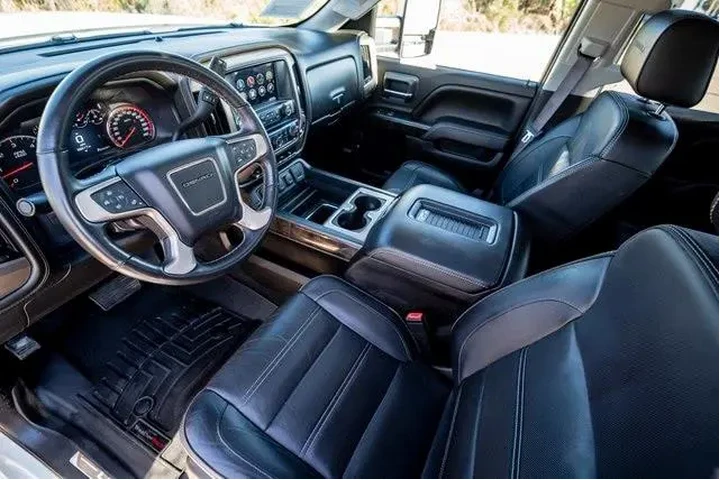 $38159 : GMC Sierra 2500HD 2016 4x4 D image 7