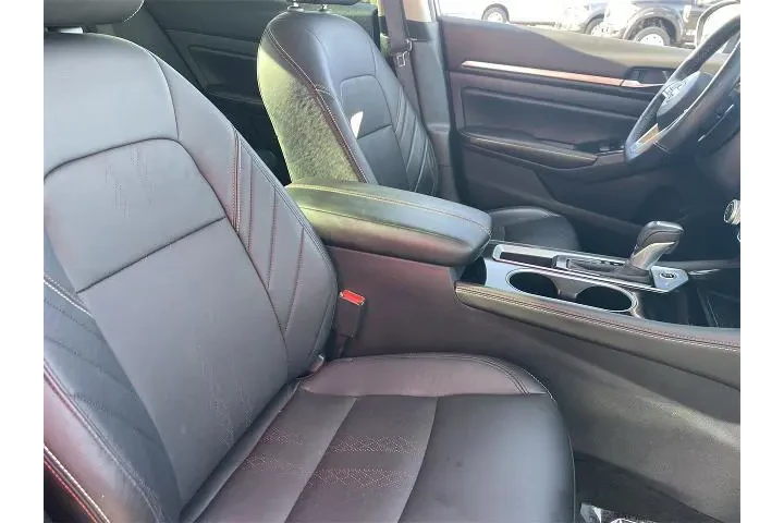 $20652 : Nissan Altima 2024 2.5 SR 4d image 10