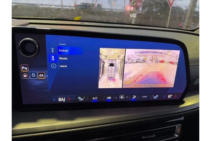 $29991 : Chevrolet Traverse 2024 LS 4 image 4