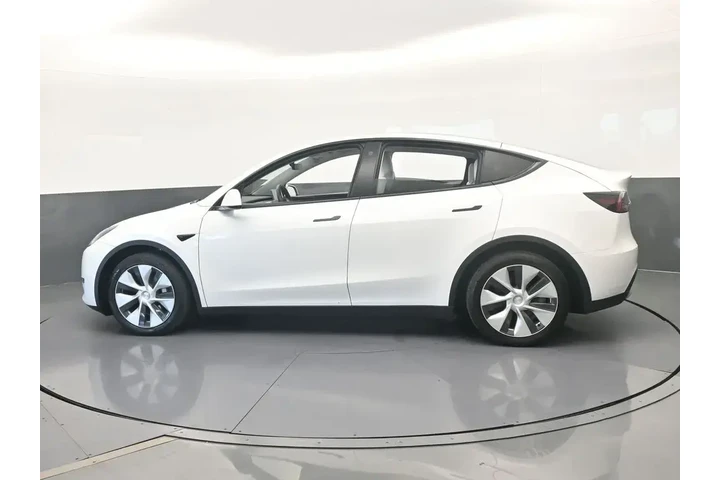 $33000 : Tesla Model Y 2021 AWD Long image 3