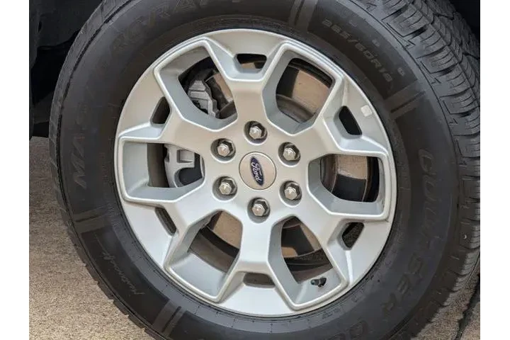 $26987 : Ford F-150 2023 4x2 XL 4dr S image 9