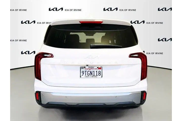 $34017 : Kia Telluride 2025 LX 4dr SU image 7