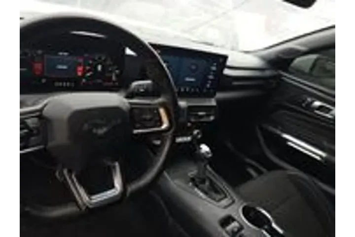 $28997 : Ford Mustang 2024 EcoBoost 2 image 5