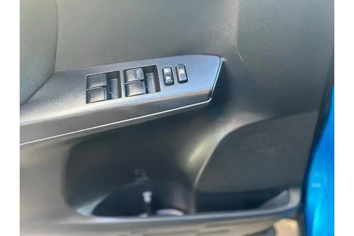 $14795 : Toyota RAV4 2017 AWD LE 4dr image 8