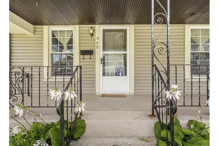 $1700 : HOUSE RENT IN INDIANAPOLIS image 7