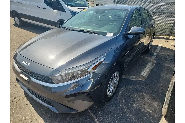 $18391 : Kia Forte 2023 LX 4dr Sedan image 4