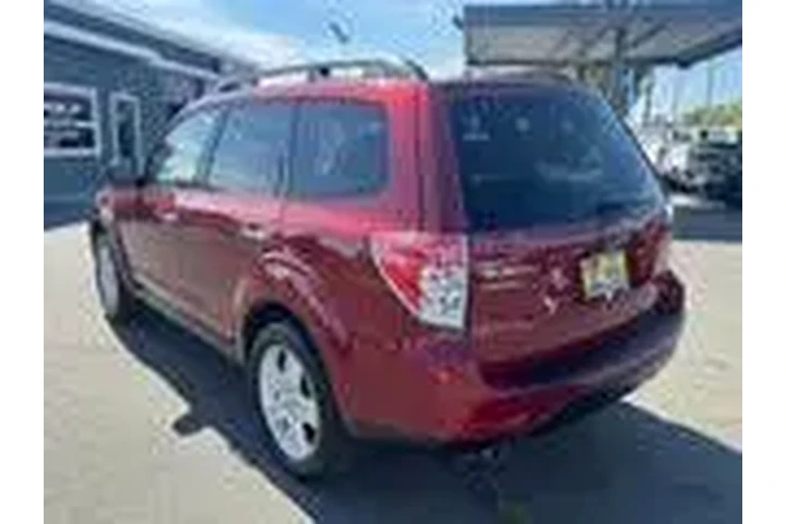 $7998 : 2010 Forester 2.5X Limited image 6