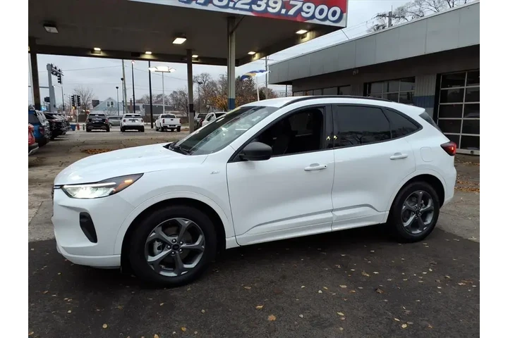 $24145 : Ford Escape 2023 ST-Line 4dr image 6