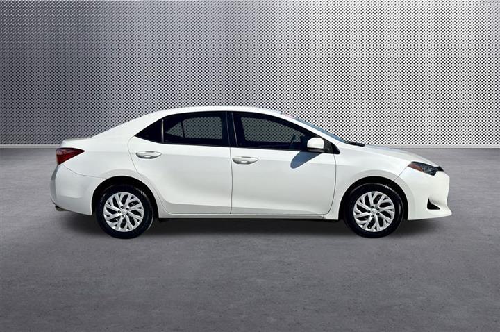 $15301 : 2019 Corolla LE image 9