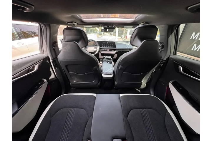 $23895 : Kia EV6 2023 AWD GT-Line 4dr image 10