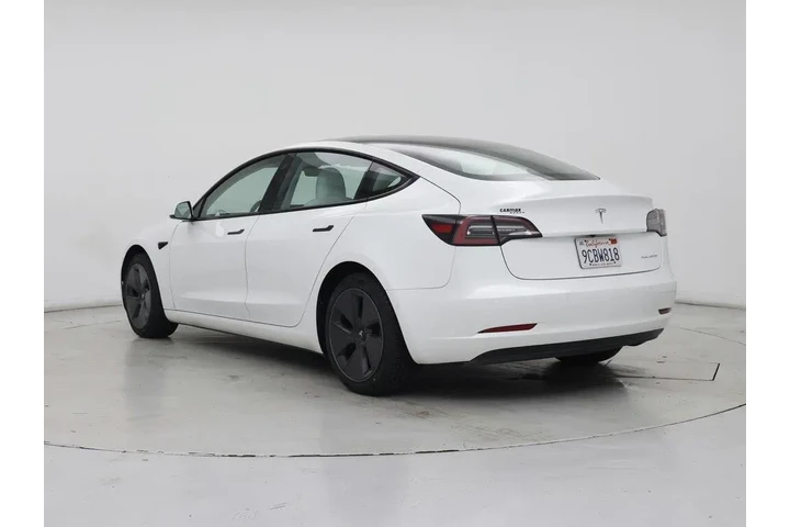 $27998 : Tesla Model 3 2022 AWD Long image 2