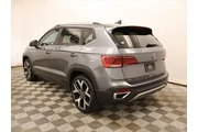 $19861 : Volkswagen Taos 2022 AWD SEL thumbnail