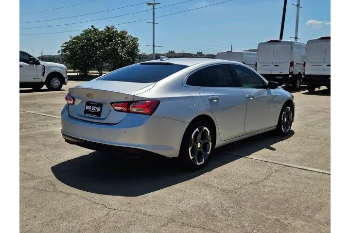 $17625 : Chevrolet Malibu 2022 LT 4dr image 3