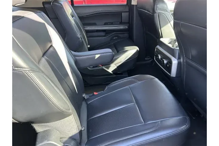 $34590 : Ford Expedition 2024 4x2 XLT image 9