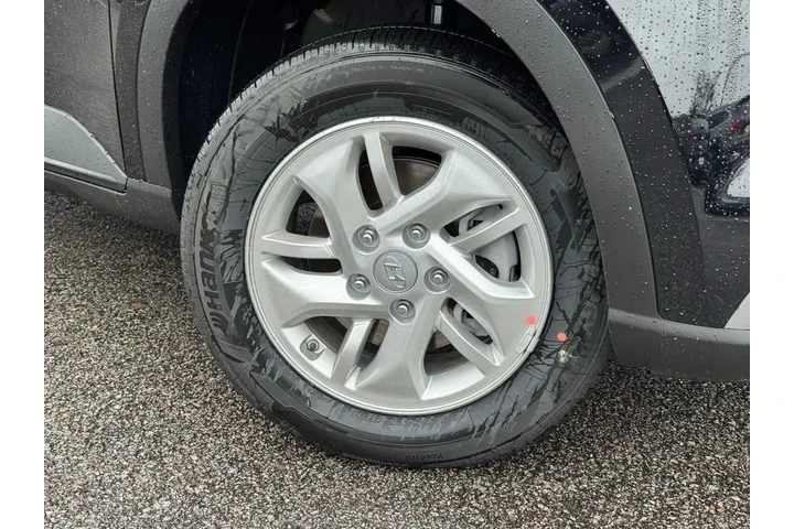 $22415 : Hyundai VENUE 2026 SE 4dr Cr image 4