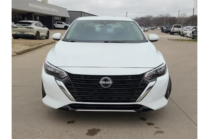 $17761 : Nissan Sentra 2025 SV 4dr Se image 2