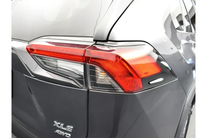 $23995 : Toyota RAV4 2023 AWD XLE 4dr image 7