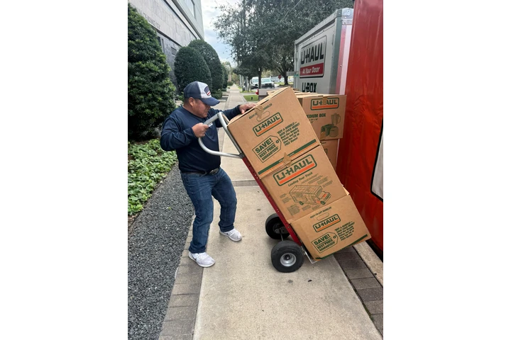 Medrano Movers image 9