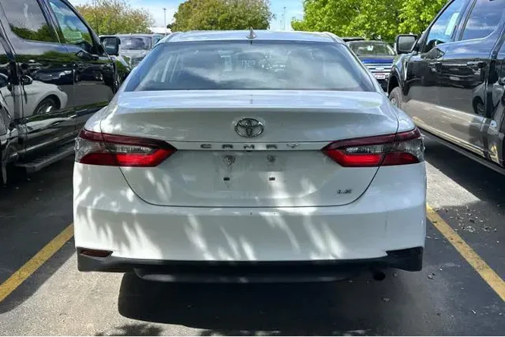 $19995 : Toyota Camry 2021 LE 4dr Sed image 5