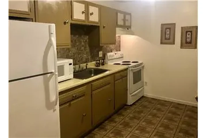 $1897 : Rental property with 1 bedro image 1