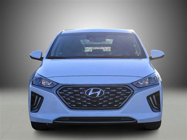 $18580 : Pre-Owned 2020 Hyundai IONIQ image 2